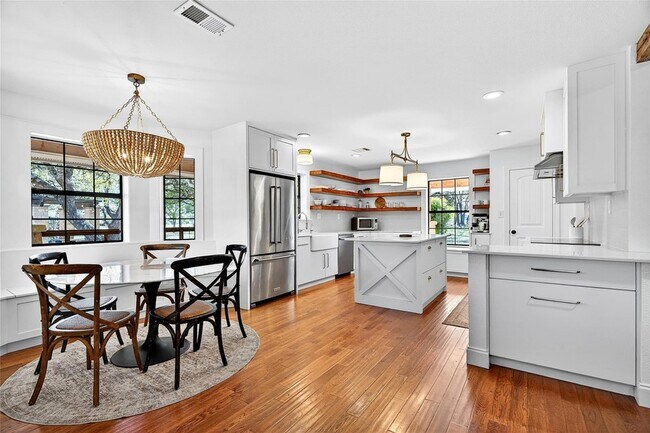 Building Photo - 301 Medlin Creek Loop