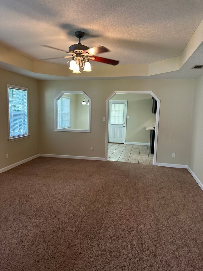 Building Photo - 4075 Chadwyck Dr