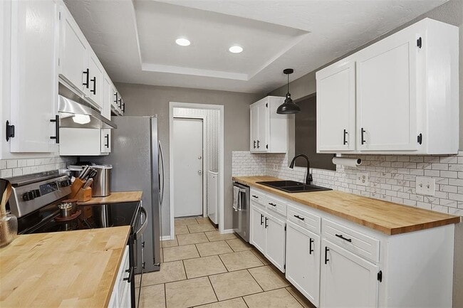Building Photo - 10316 Glascow Dr