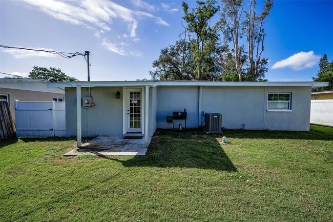 Building Photo - 2008 Lake Citrus Dr