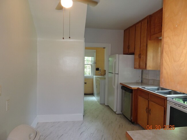 Building Photo - 2 Story Home in Toano VA for Rent