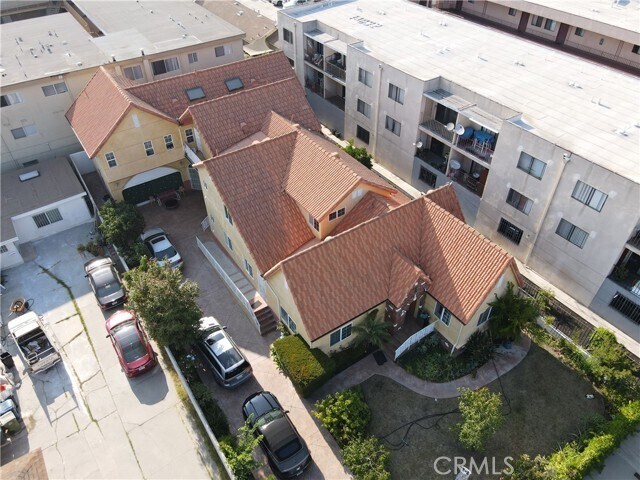 Building Photo - 14105 Fonthill Ave