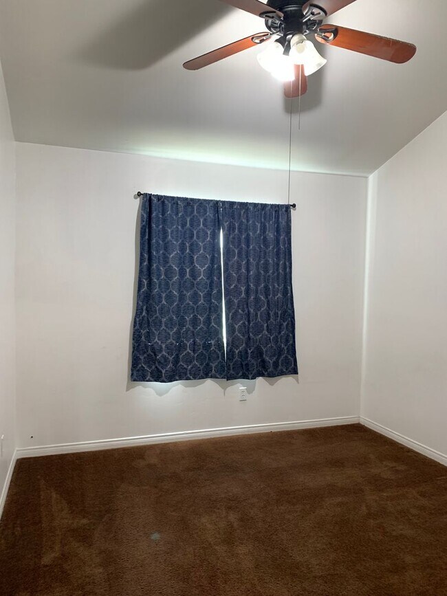 Building Photo - Tyner Ranch Home