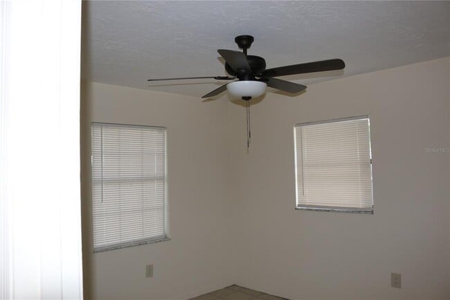 Building Photo - 5980 NW 62nd Ave