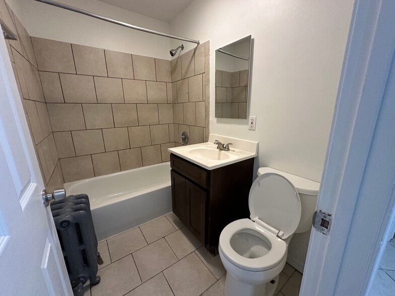 Bathroom - 245 Green St