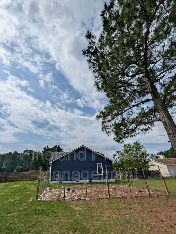 Building Photo - 501 Camden Rd
