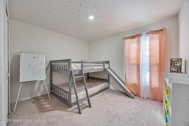 Building Photo - 1550 Leeward Ave SE