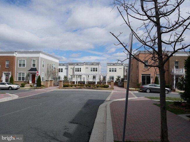 Building Photo - 2202 Leesborough Dr