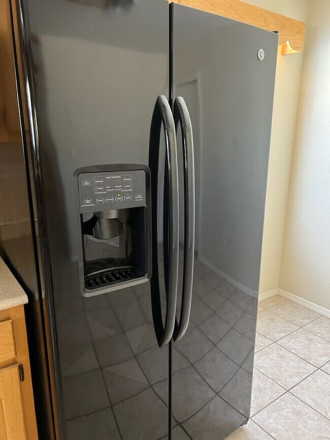 Building Photo - Beautiful home on a large corner lot with RV parking