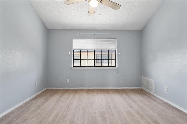 Building Photo - 5590 Spring Valley Rd