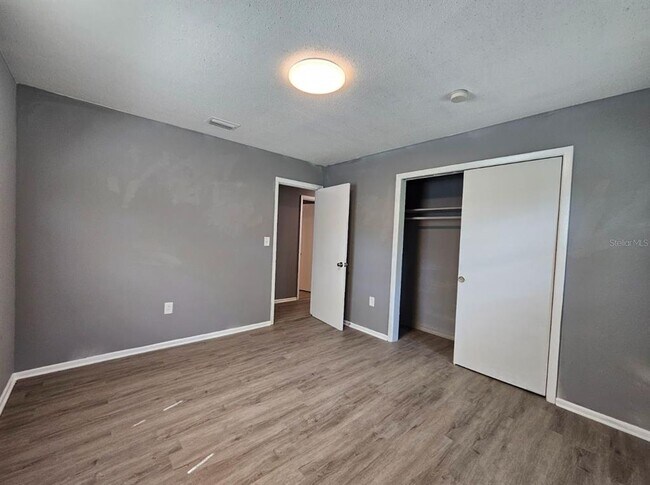 Building Photo - 855 Candyce Ave