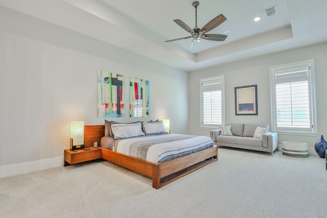 Building Photo - Stunning 4-Bedroom Luxury Home with Resort-Style Pool in Prestigious Oakmont Estates – Available ...