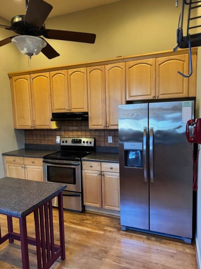 Building Photo - 416 W Montgomery St