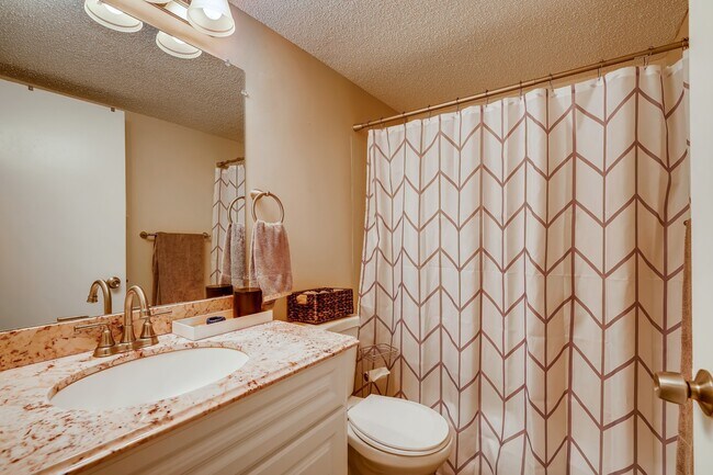 Building Photo - 816 Old Settlers Trl