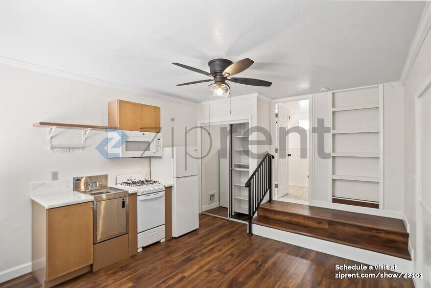 Building Photo - 958 Collier Dr