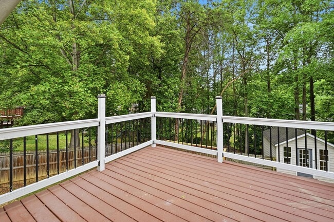 Building Photo - 28 Cherry Laurel Dr
