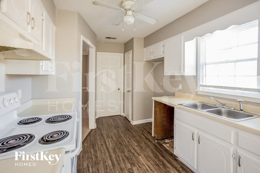 Building Photo - 4644 Winterpark Dr