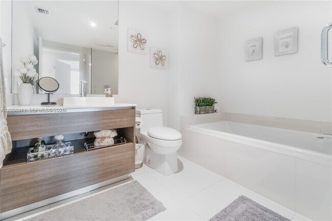 Building Photo - 1100 S Miami Ave