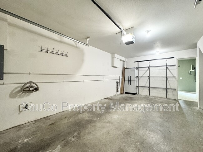 Building Photo - 4938 SW 1st Ave