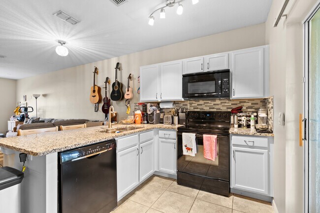 Building Photo - 337 Wilton Cir