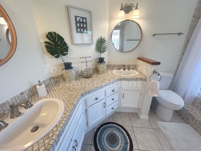 Building Photo - **Beautiful, Fully-Furnished 2 bed / 2.5 bath Townhome in Coastal Carlsbad - Available NOW**