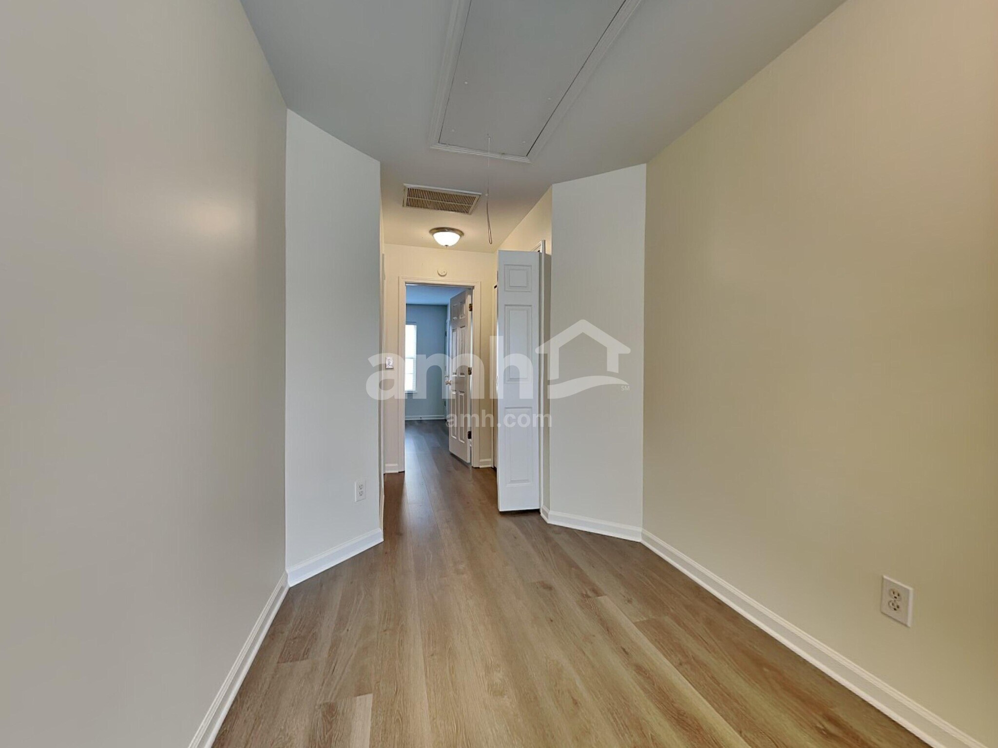 Building Photo - 2436 Carmathen Rd