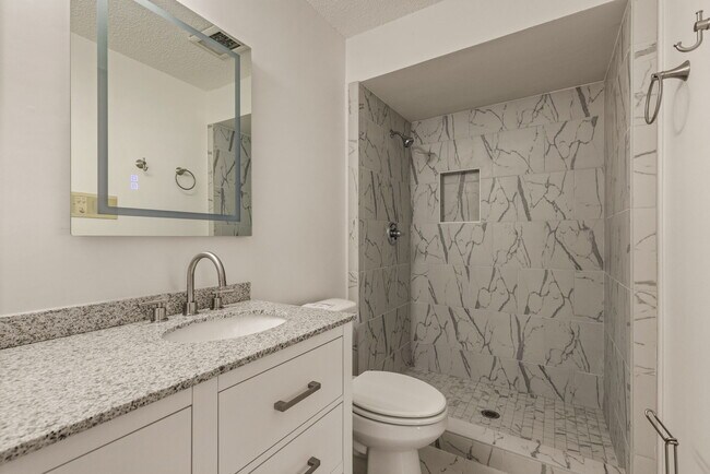 Building Photo - 630 S 276th E Ave