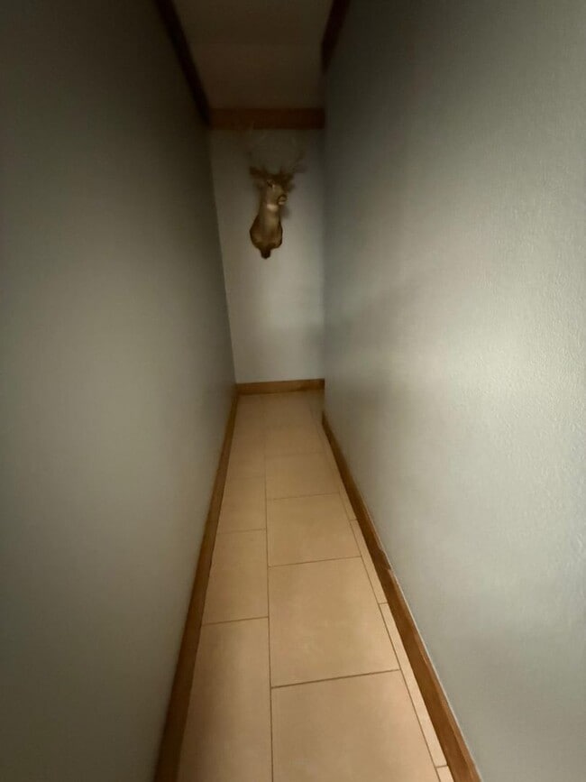 Building Photo - Affordable, Unique 3 bedroom