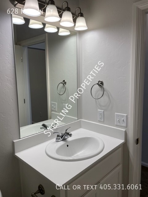Building Photo - 628 Marlin Ct