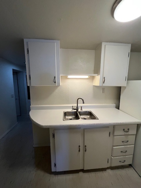 Building Photo - Charming 2 Bed, 1 Bath Lower Level Unit wi...