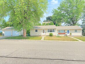 Building Photo - Looking for a comfy space to call your own?