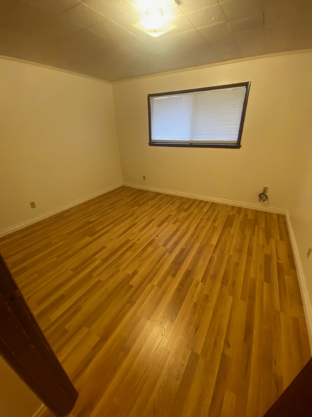 Building Photo - 211 N 16th Ave