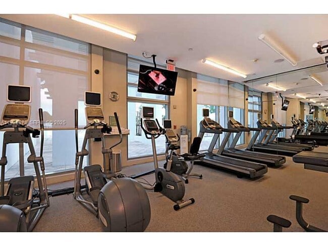 Building Photo - 3535 S Ocean Dr