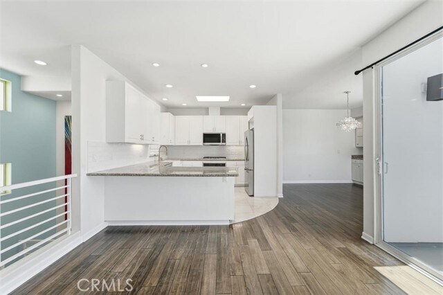 Building Photo - 935 1st St
