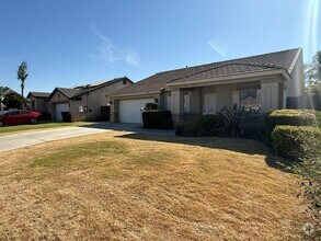 Building Photo - Charming 4-Bedroom Home in Emerald Estates