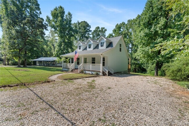 Building Photo - 293 Commodore Dr