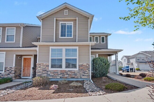 Building Photo - Beautifully Updated 3-Bedroom End-Unit Townhome Facing Open Space with Attached 2-Car Garage in G...