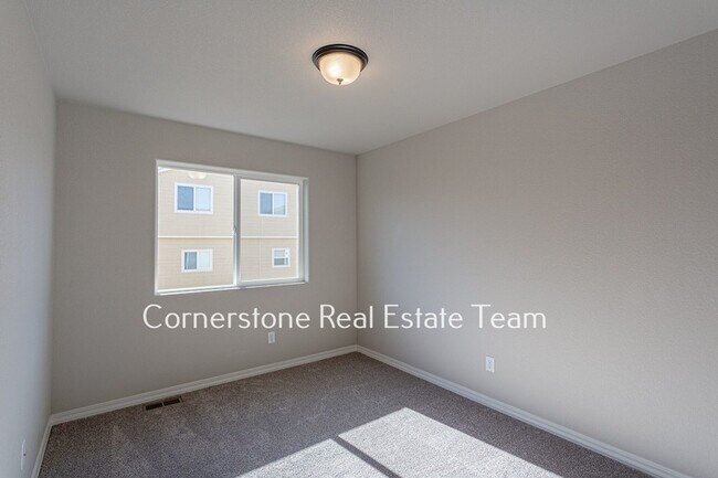 Building Photo - 847 Endeavor Wy