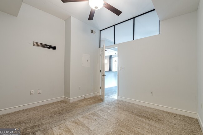 Building Photo - 44 Peachtree Pl NW