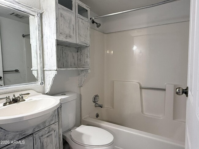 Building Photo - 14015 N 61st Ave