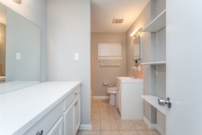 Building Photo - 12331 Atwell Dr