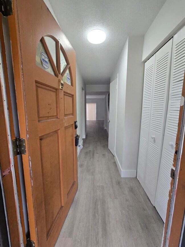 Building Photo - 7743 Balboa St