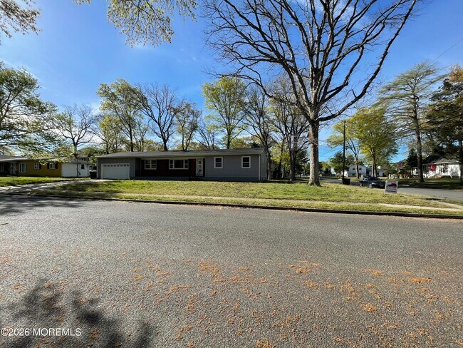 Building Photo - 606 Alma Pl