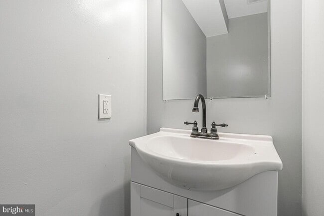 Building Photo - 312 57th St NE