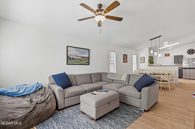 Building Photo - 11853 Auburn Sands Dr