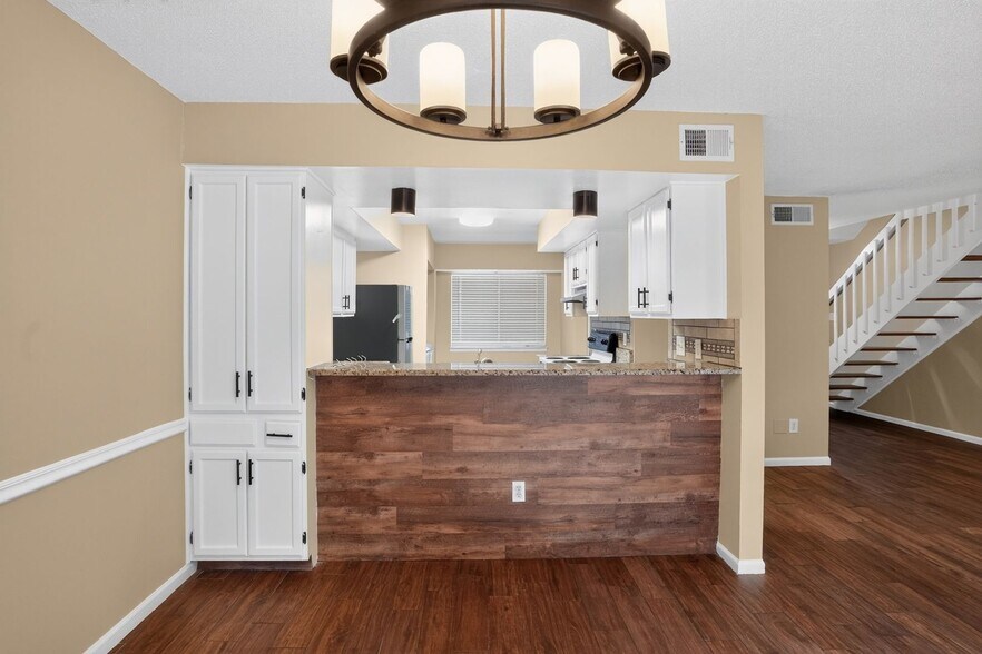 Building Photo - 6701 Dickens Ferry Rd
