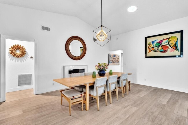 Building Photo - 12502 Baywind Ct