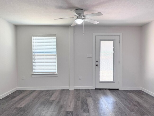 Building Photo - 3607 Sioux Trail