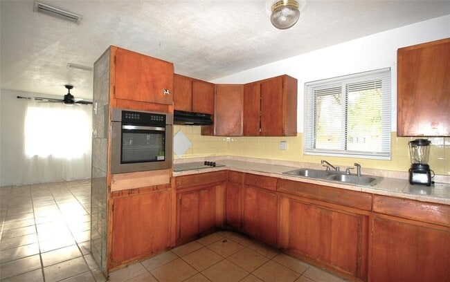 Building Photo - 4317 70th Ave N