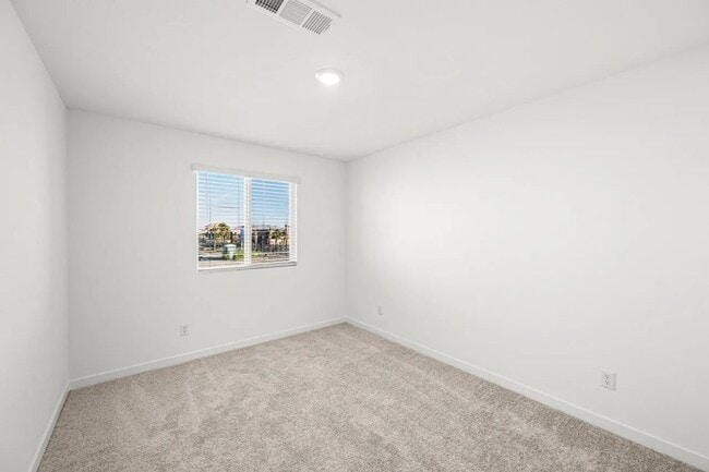 Building Photo - Gated 2025 Lennar Townhome | 3 Bed | 2-Car Garage